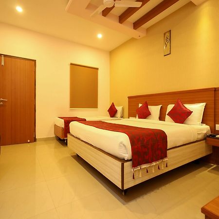 Oyo 6960 Kengeri Hotel Bangalore Bagian luar foto