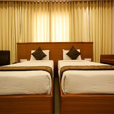 Oyo 6960 Kengeri Hotel Bangalore Bagian luar foto