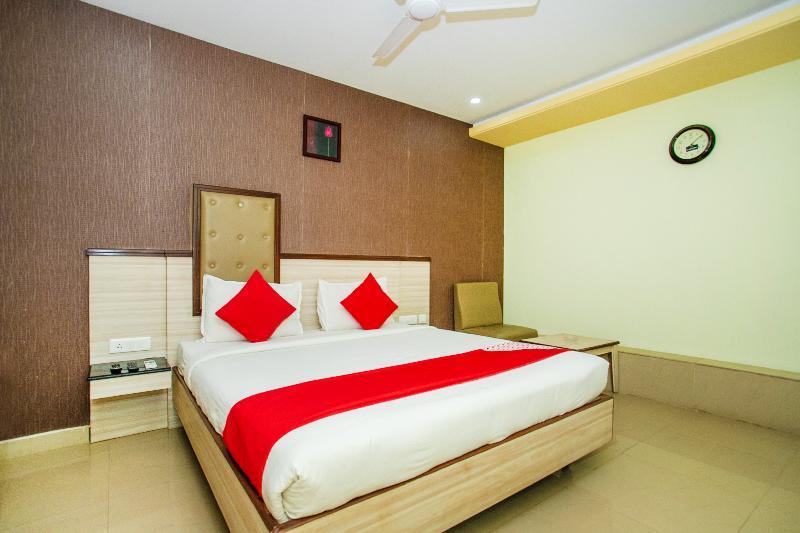 Oyo 6960 Kengeri Hotel Bangalore Bagian luar foto